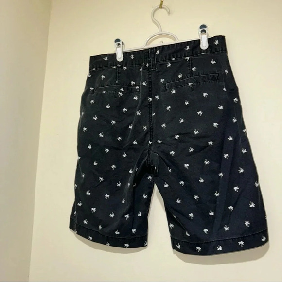 Men’s Retrofit Brand Casual Skater Black + White Palm Tree Print Shorts Size:32 - Picture 8 of 16